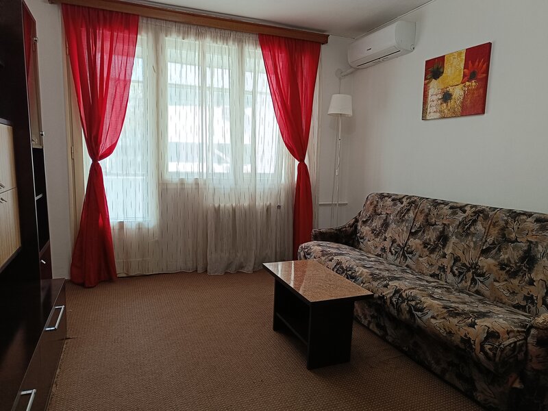 Piata Sudului, Berceni, Sos Oltenitei 73, 6 min. metrou, mall Sun Plaza